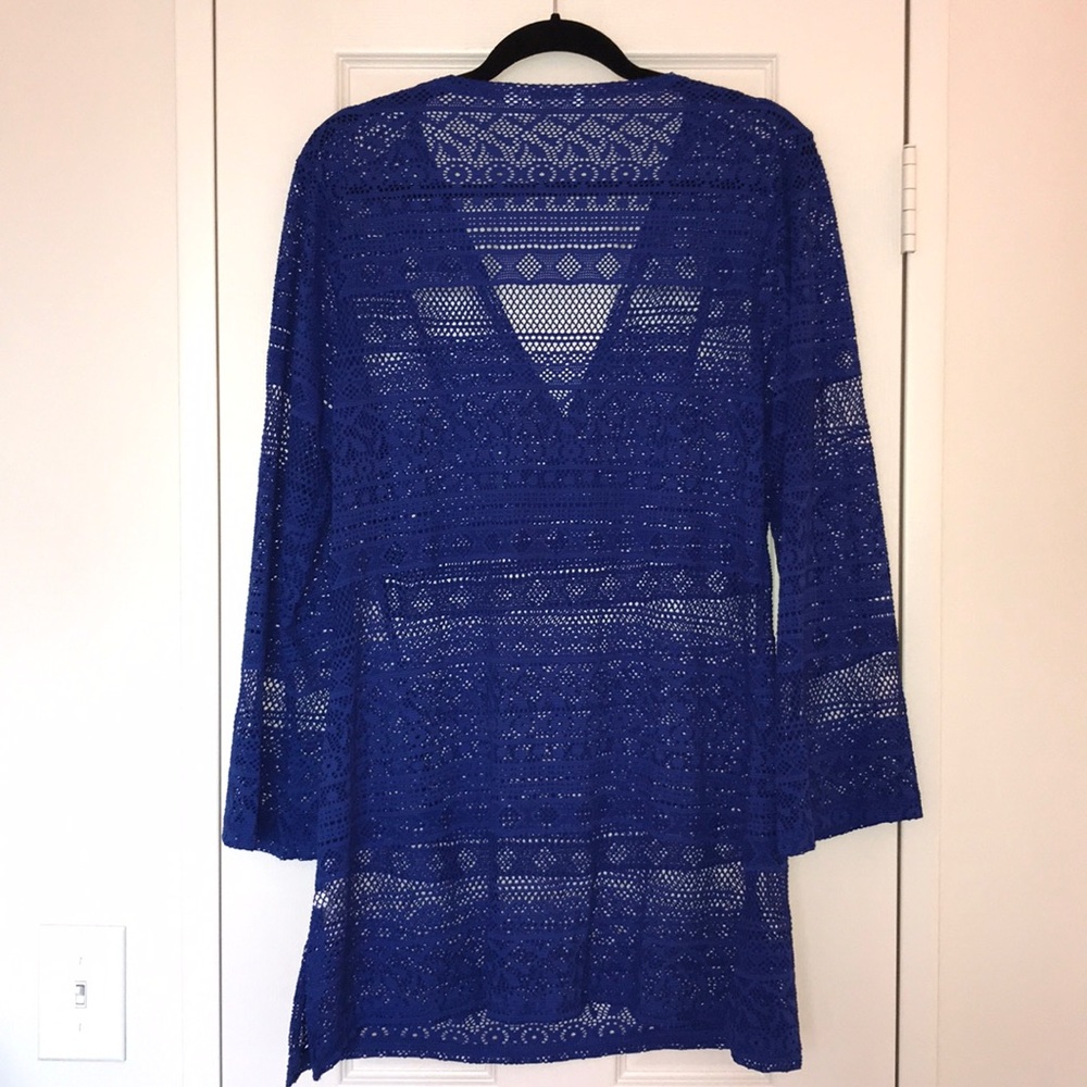🎊NWT🎊. Coverup by La Vie En Rose.